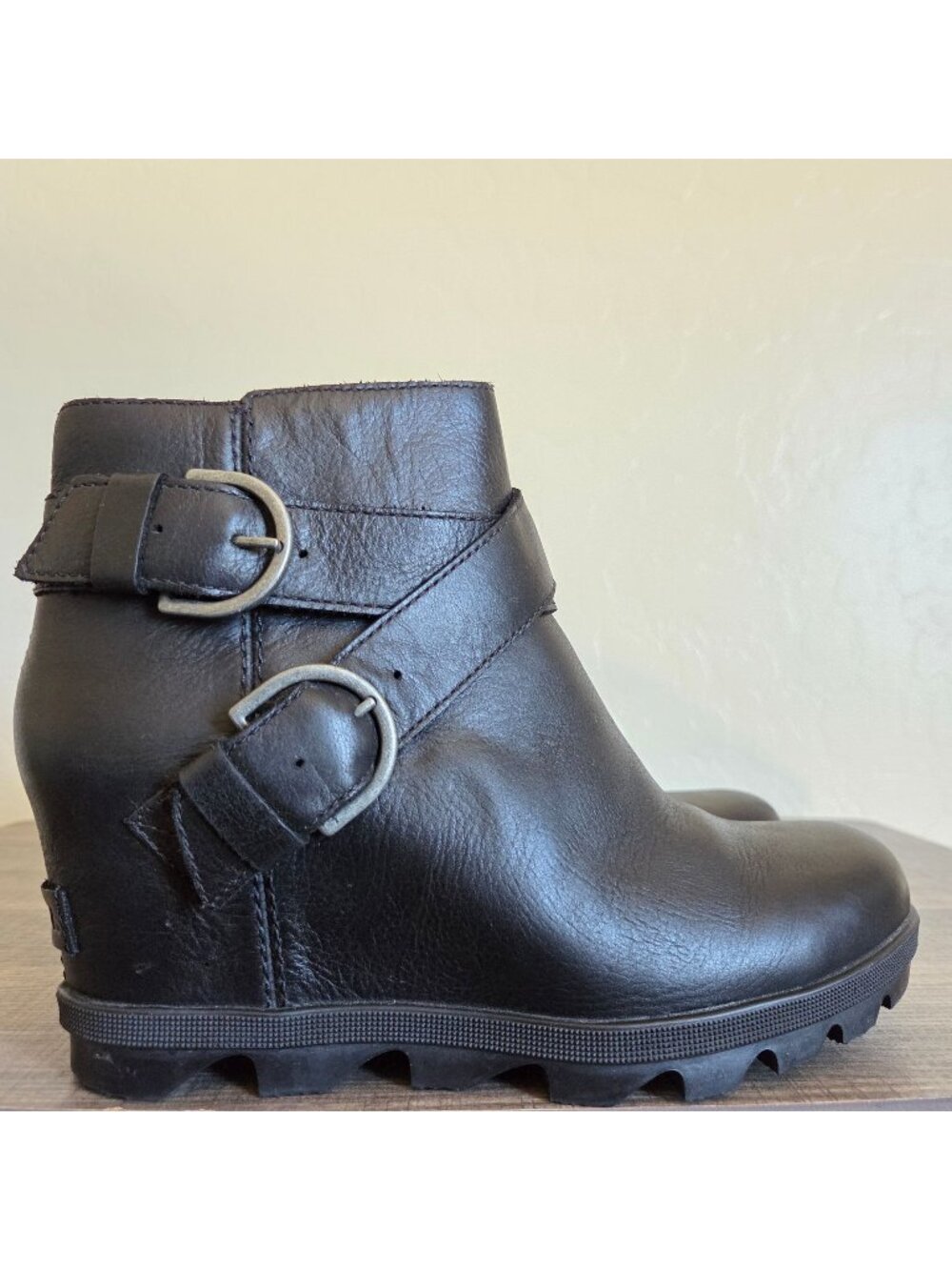 Sorel Joan of Arctic Wedge II Leather Black Ankle Boots Women's 7.5 Buckle Moto
